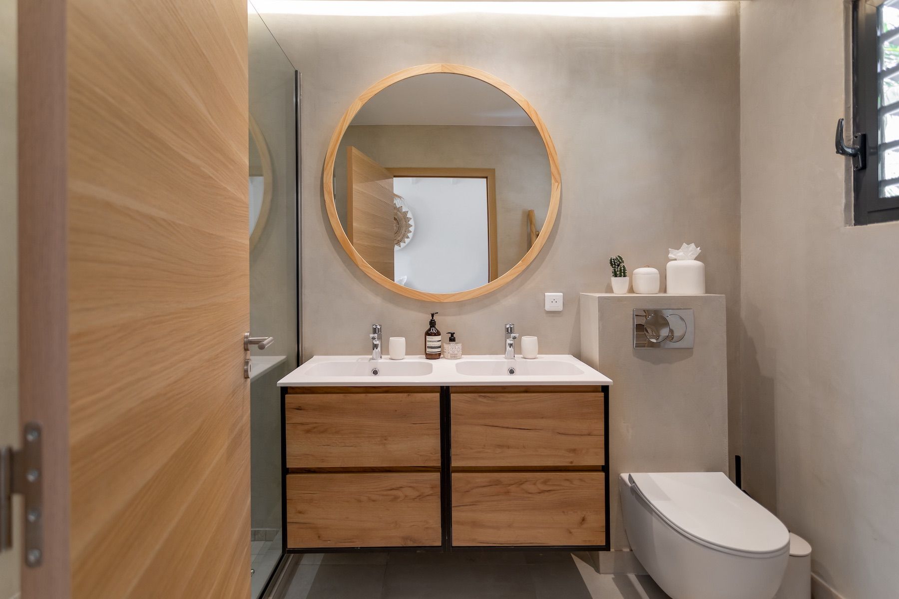 Ensuite